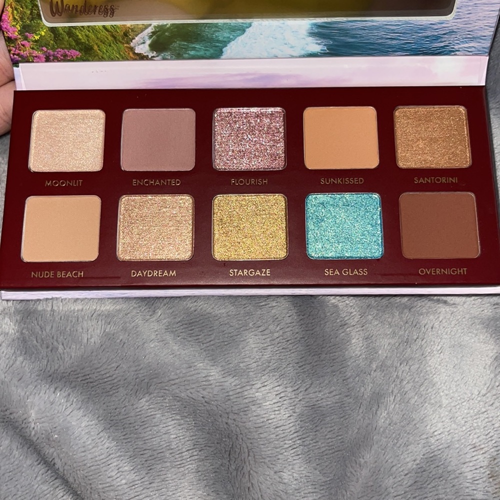 Wanderess Escape Eyeshadow Palette